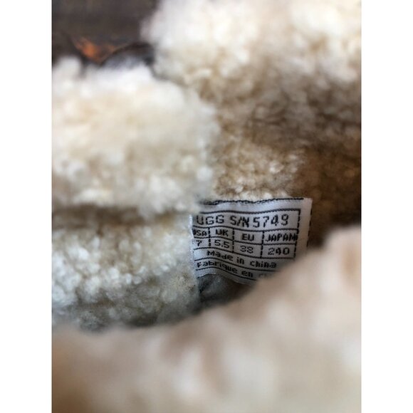 UGG Gaviota 5749 Brown Suede Fringe Boots Womens 7 / 38 (P5e) - Picture 10 of 11